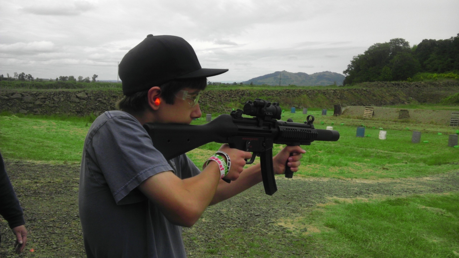 son with suppressed MP5