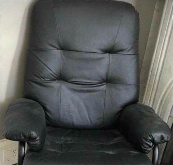 chairface.png.f9d4f4123f32279e58ae6624db422a4f.png