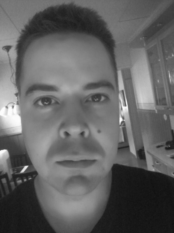 ME.thumb.jpg.2ae7ee19c7332b984c4d2397cf758c6a.jpg