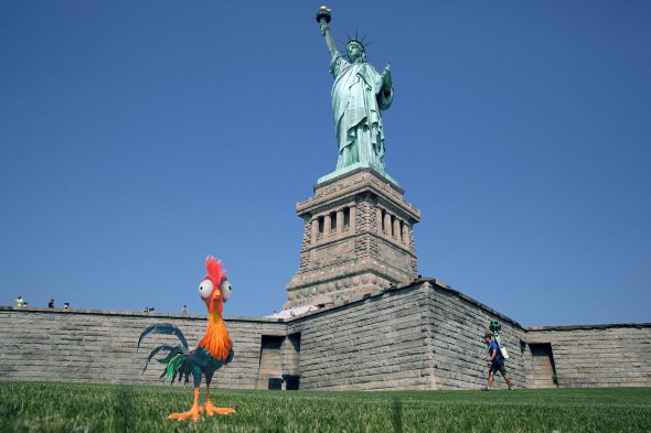 cheepstatueofliberty.jpg.c19edbeed376aba5df8760198dfd273a.jpg