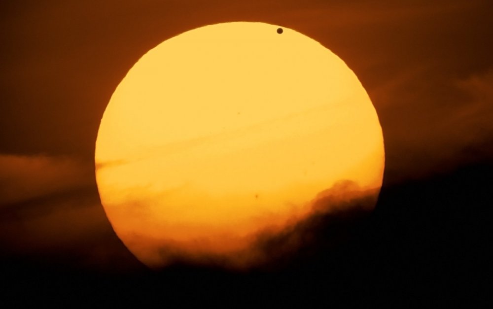 Venus_Transit_2012.jpg