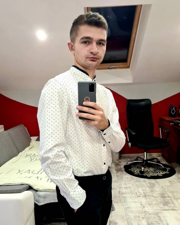 zdjecie.thumb.png.8247588b60367e0eec3ad097c0fc7f74.png