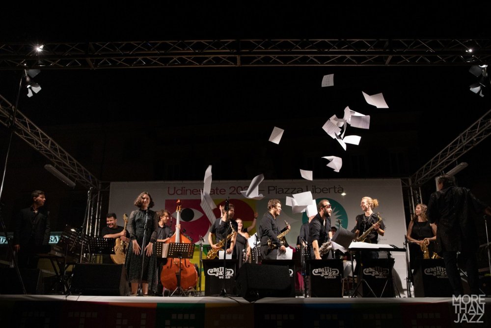 1145514388_JMJazzWorldOrchestraElisaCaldana_0277.thumb.jpg.f6d7ef155bf49b6c0e020cfb0eccf01d.jpg