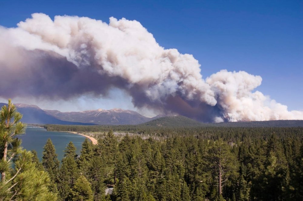 the-role-of-transportation-in-the-lake-tahoe-caldor-fire-and-other-climate-change-catastrophes.jpg