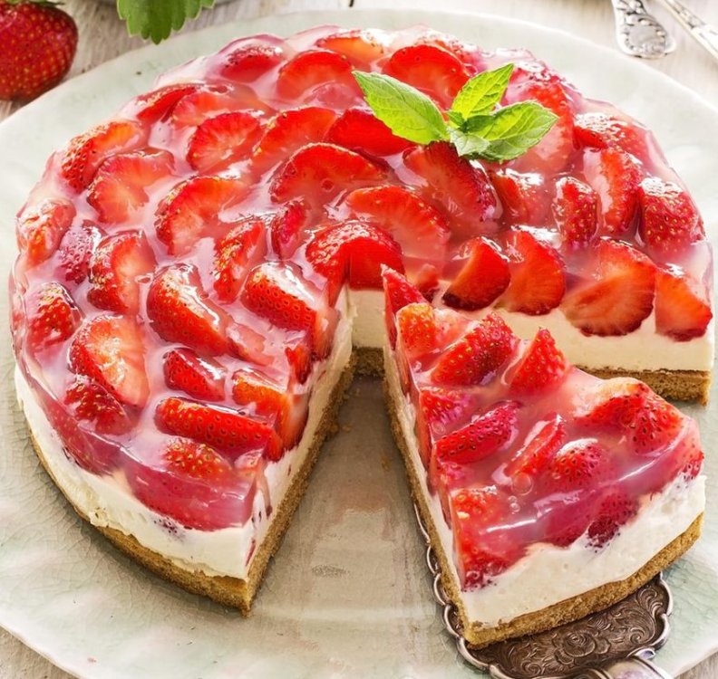 erdbeerkuchen-mit-vanillepudding.thumb.jpg.eb24bbaeab8cd51e1a03100ec7601853.jpg