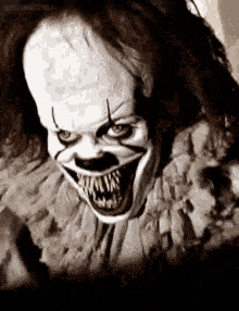 scary-halloween-icegif.gif.4e15929c5098bc0cf20bd37801a83047.gif