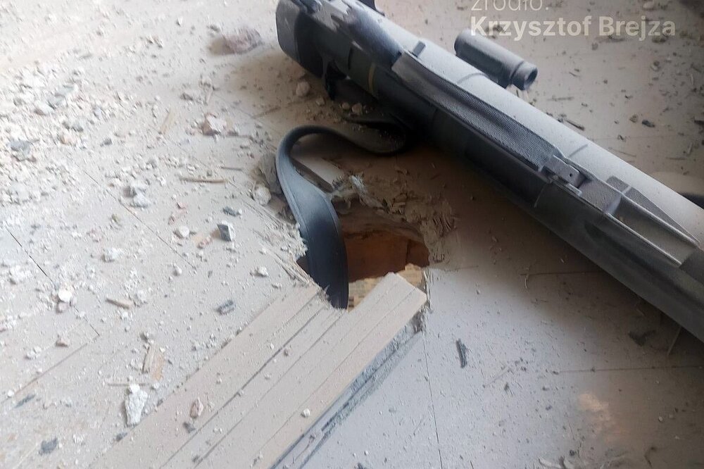 z30200879AMPZdjecia-po-wybuchu-granatnika-w-Komendzie-Glownej-.thumb.jpg.173a13b16a05c6c08a9ee6fe96f58d3d.jpg