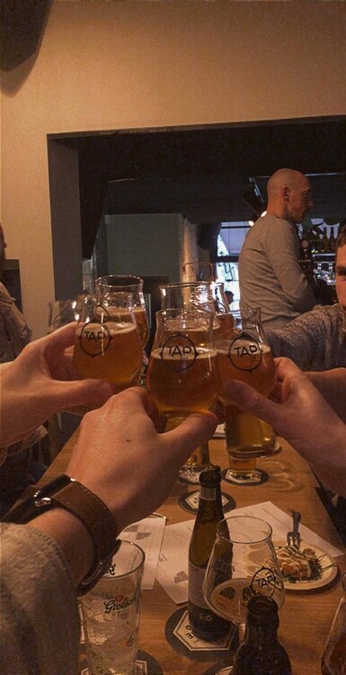 bier2.thumb.jpeg.80b52aeee4582d03fa9a09790eaa485b.jpeg